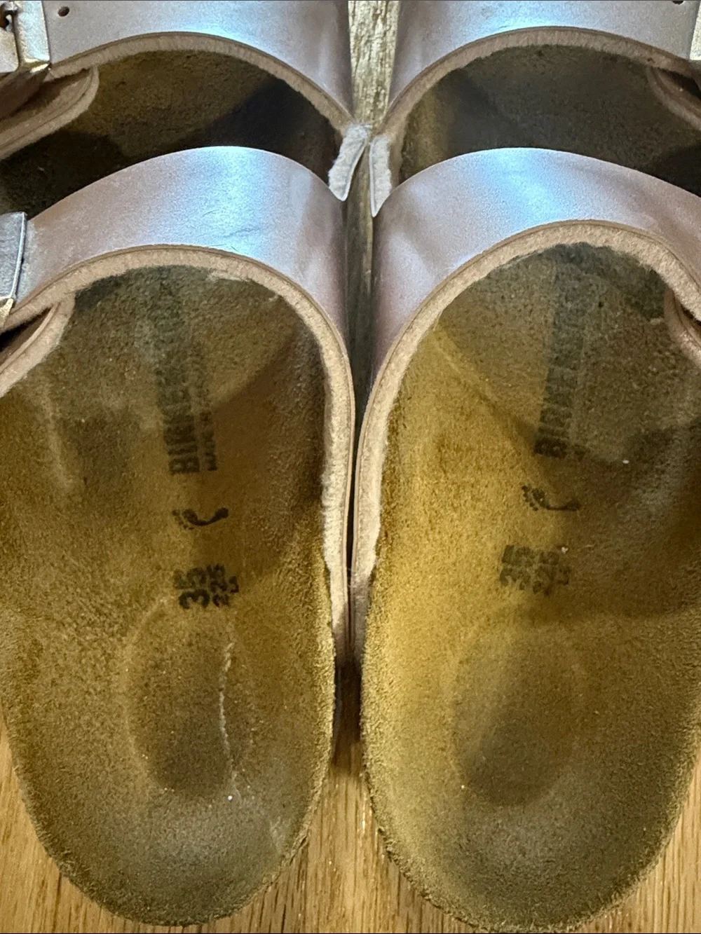 Birkenstock Rose Gold Arizona Sandals Sz 35